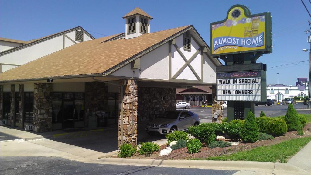 Almost Home Lodge Branson Exterior photo